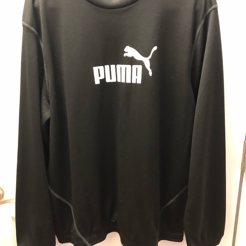 Men’s Puma athletic top size Large